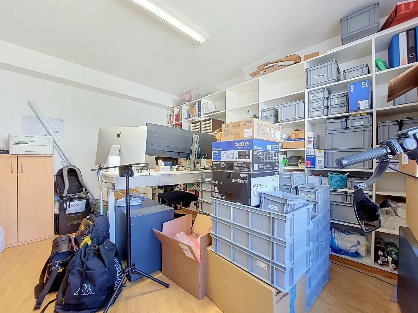 Office 6.5 rooms - Photo 8 of 16