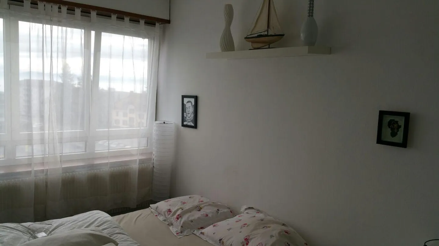Apartment - Photo 3 of 8