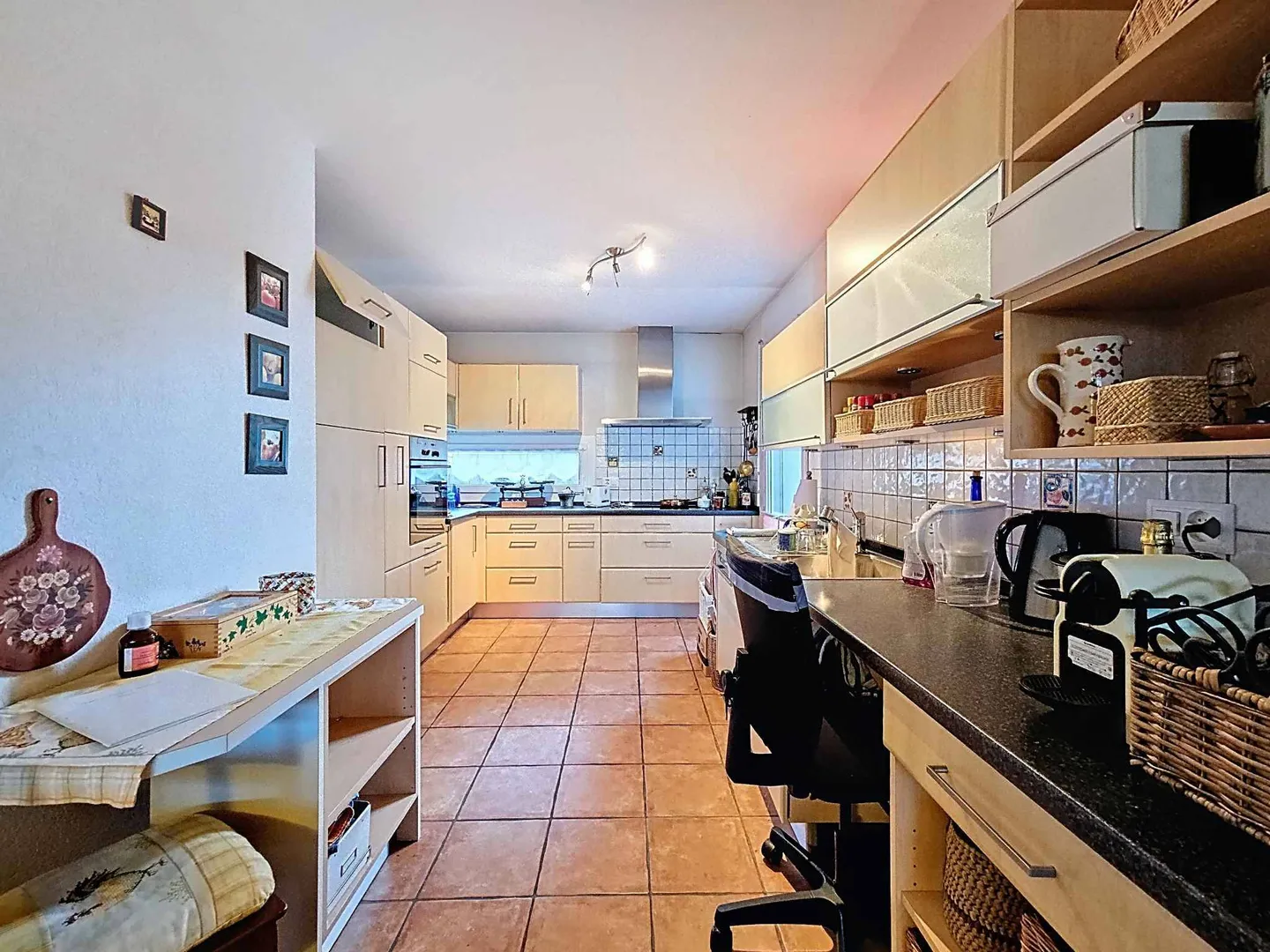 Elegant apartment with generous volumes and private garden - Photo 5 of 13