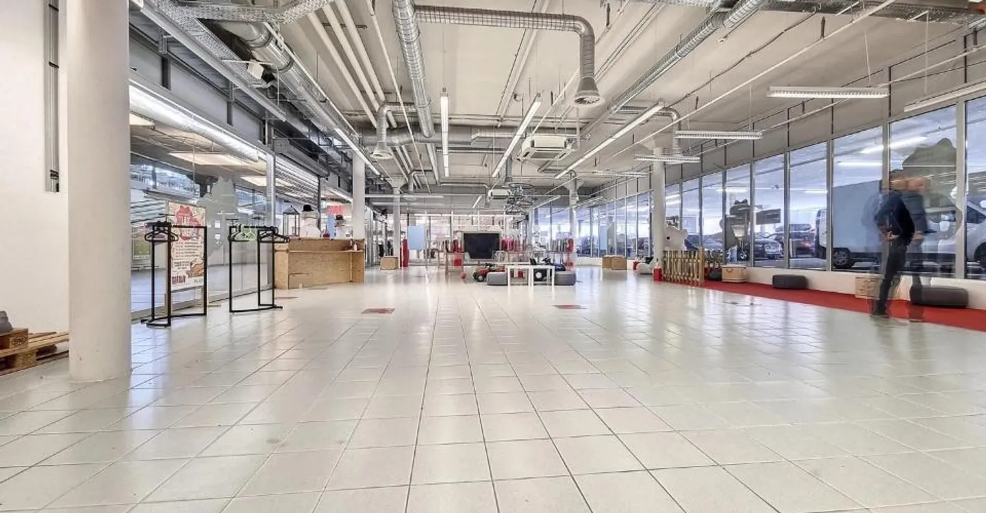 Spazio Commerciale a Conthey - Foto 2 di 5