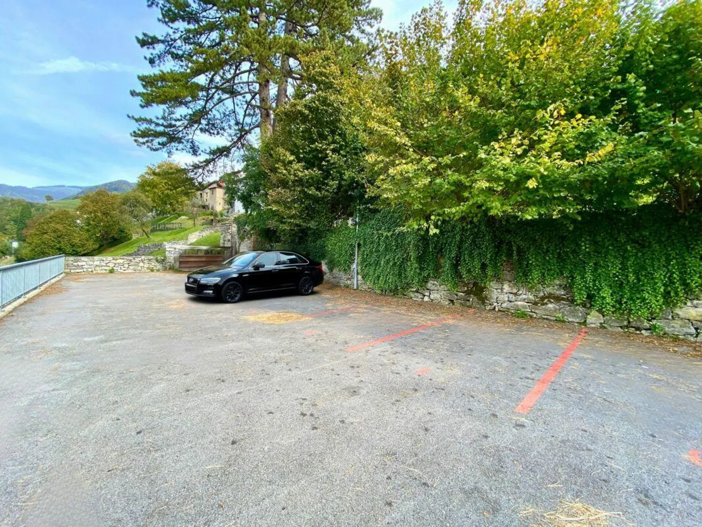 Modern penthouse with 3.5 rooms, balcony, view, and two parking spaces - Photo 20 of 20