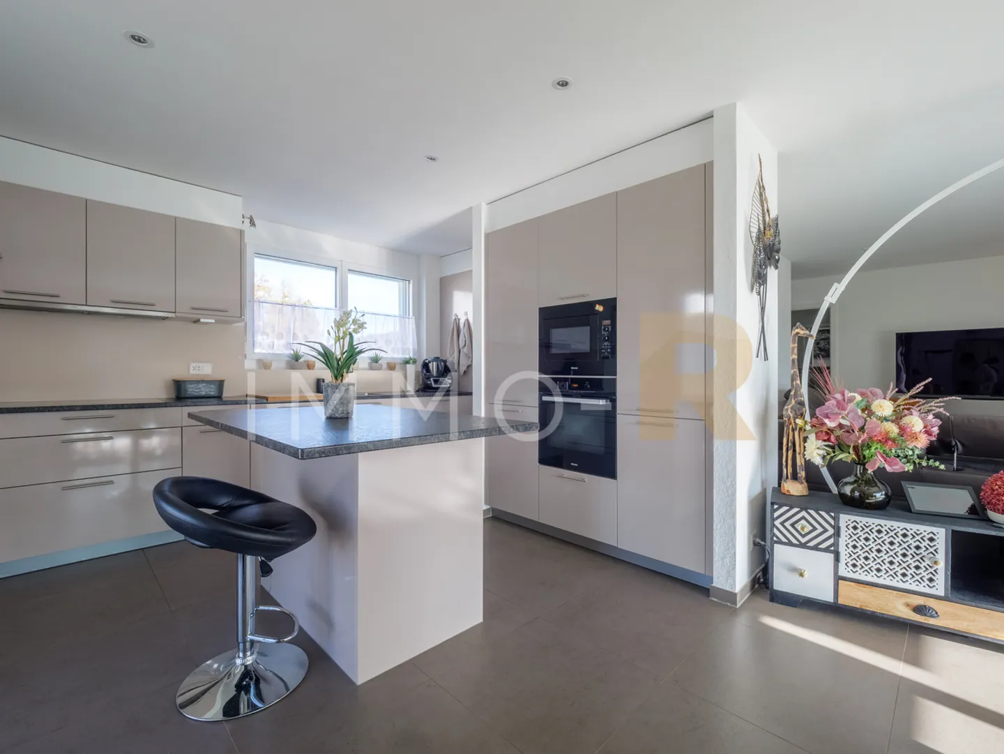 Appartamento in vendita - Foto 4 di 10