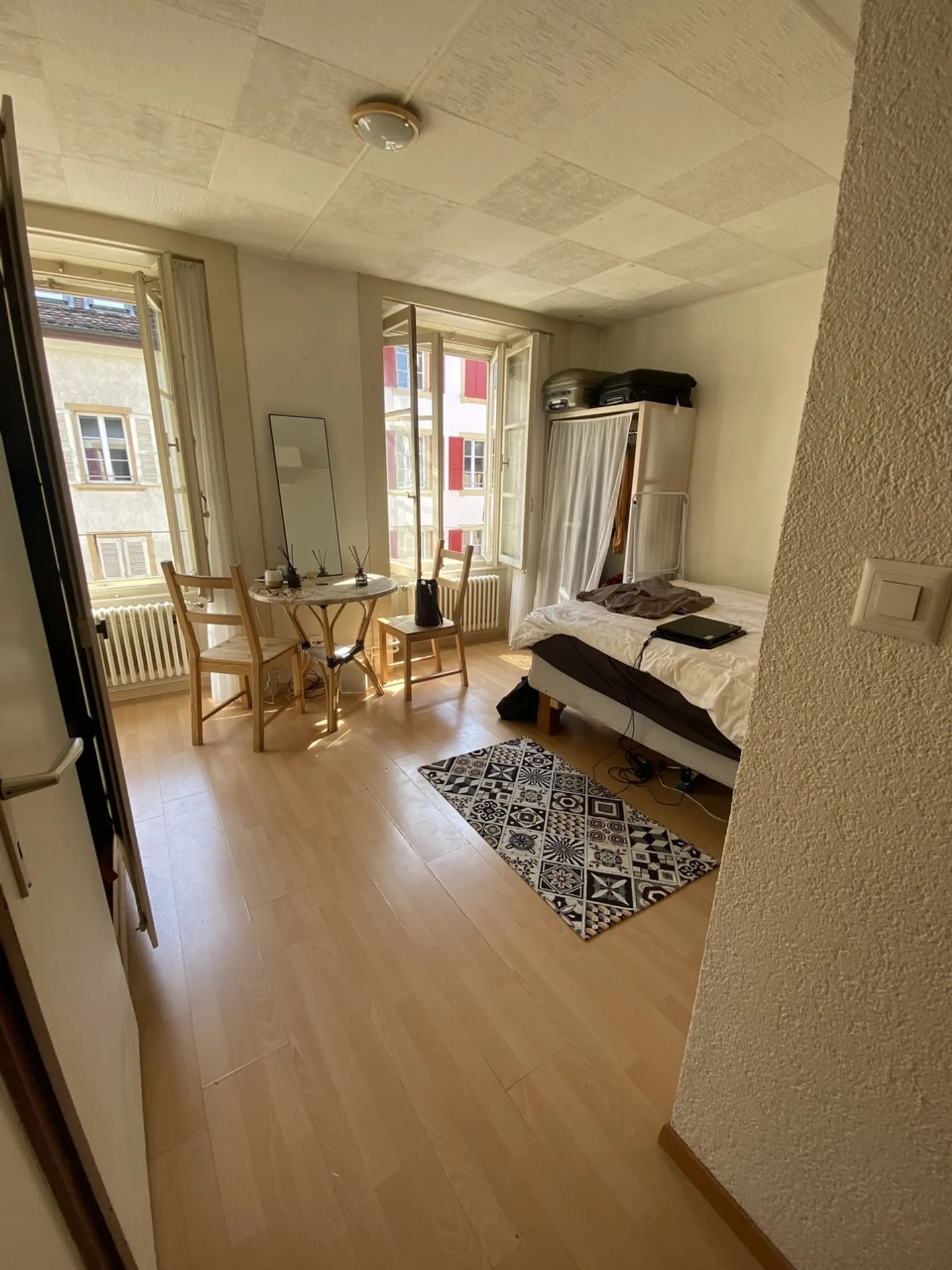 Appartamento Neuchâtel - 1 stanza - Foto 1 di 8