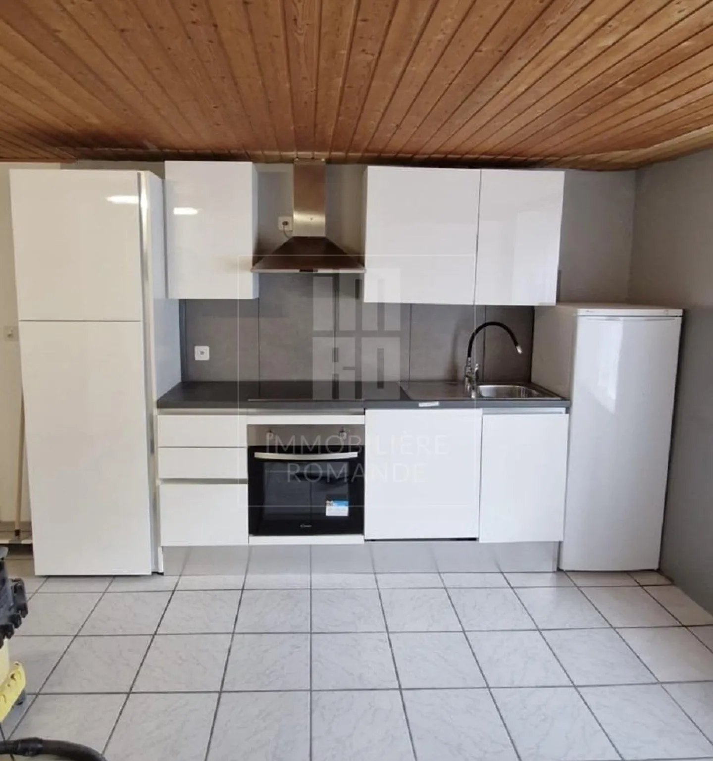 Angenehmes 4-Zimmer-Apartment in Moutier - Foto 2 von 5