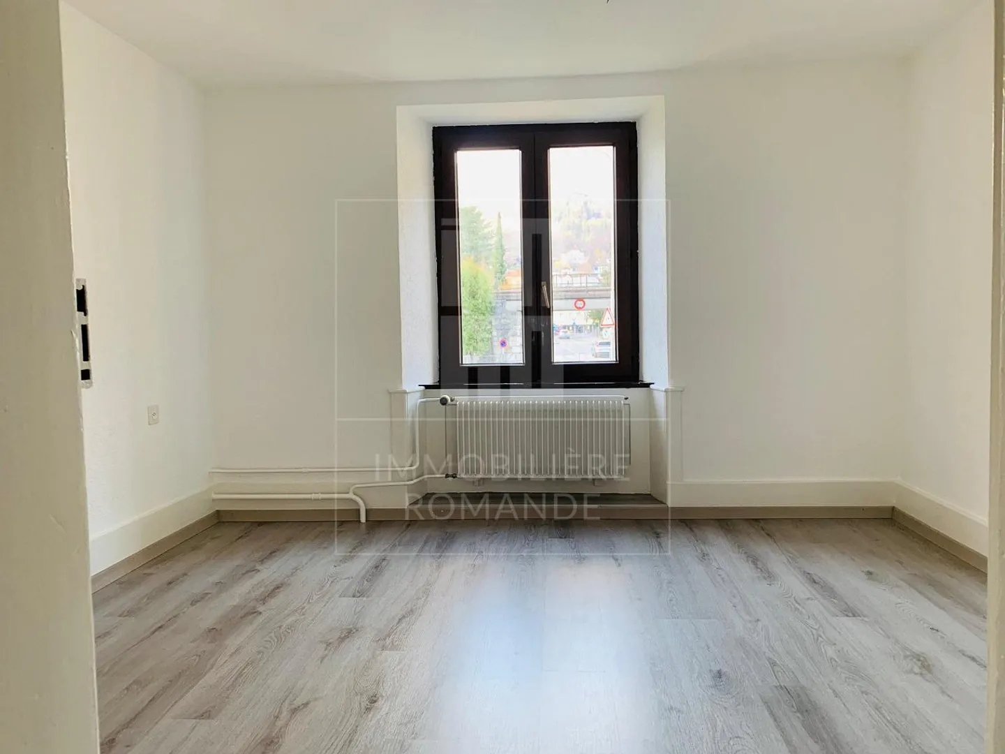 Angenehmes 4-Zimmer-Apartment in Moutier - Foto 4 von 5