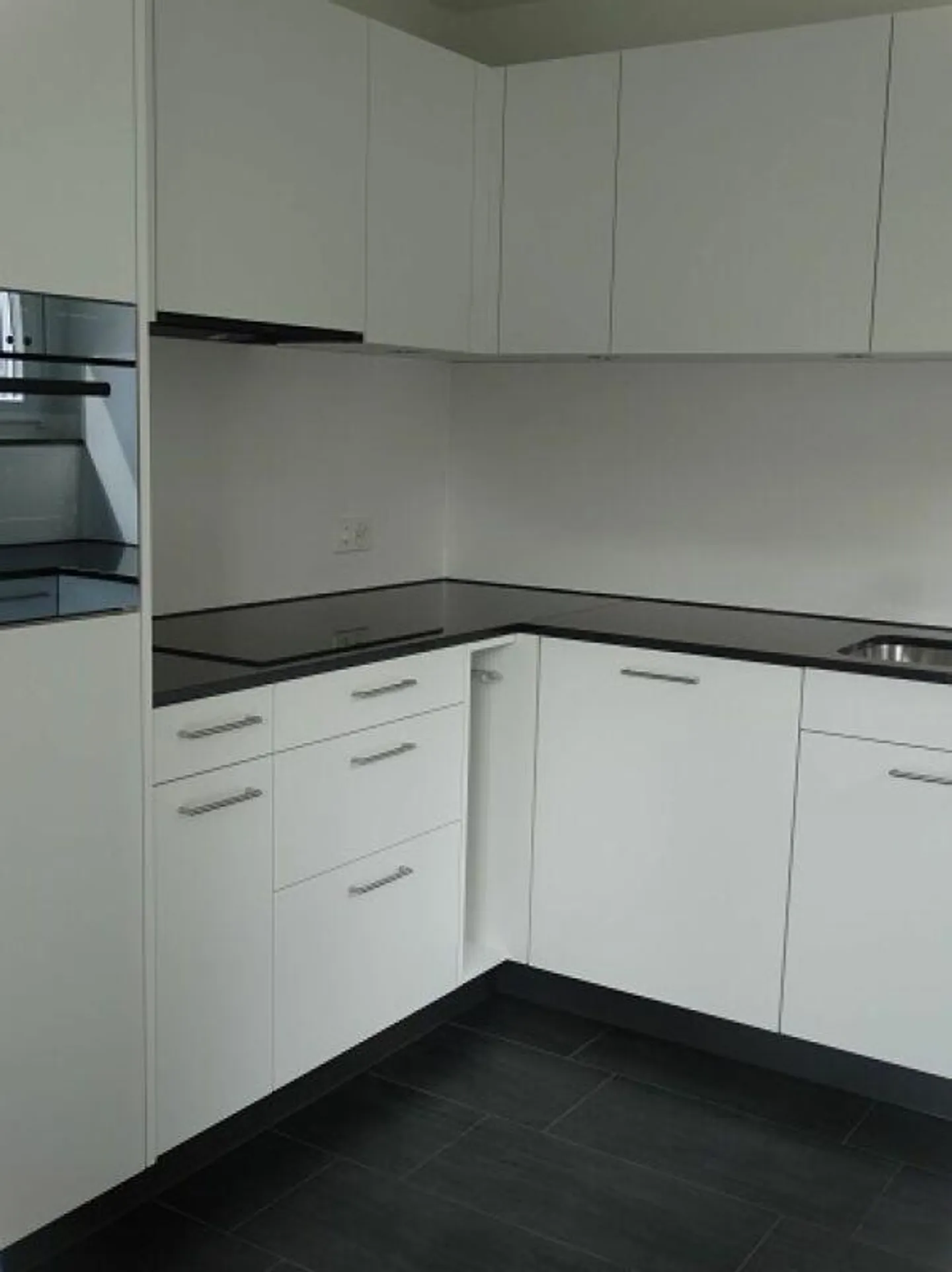 Geräumige Wohnung mit Garten - Foto 3 von 9