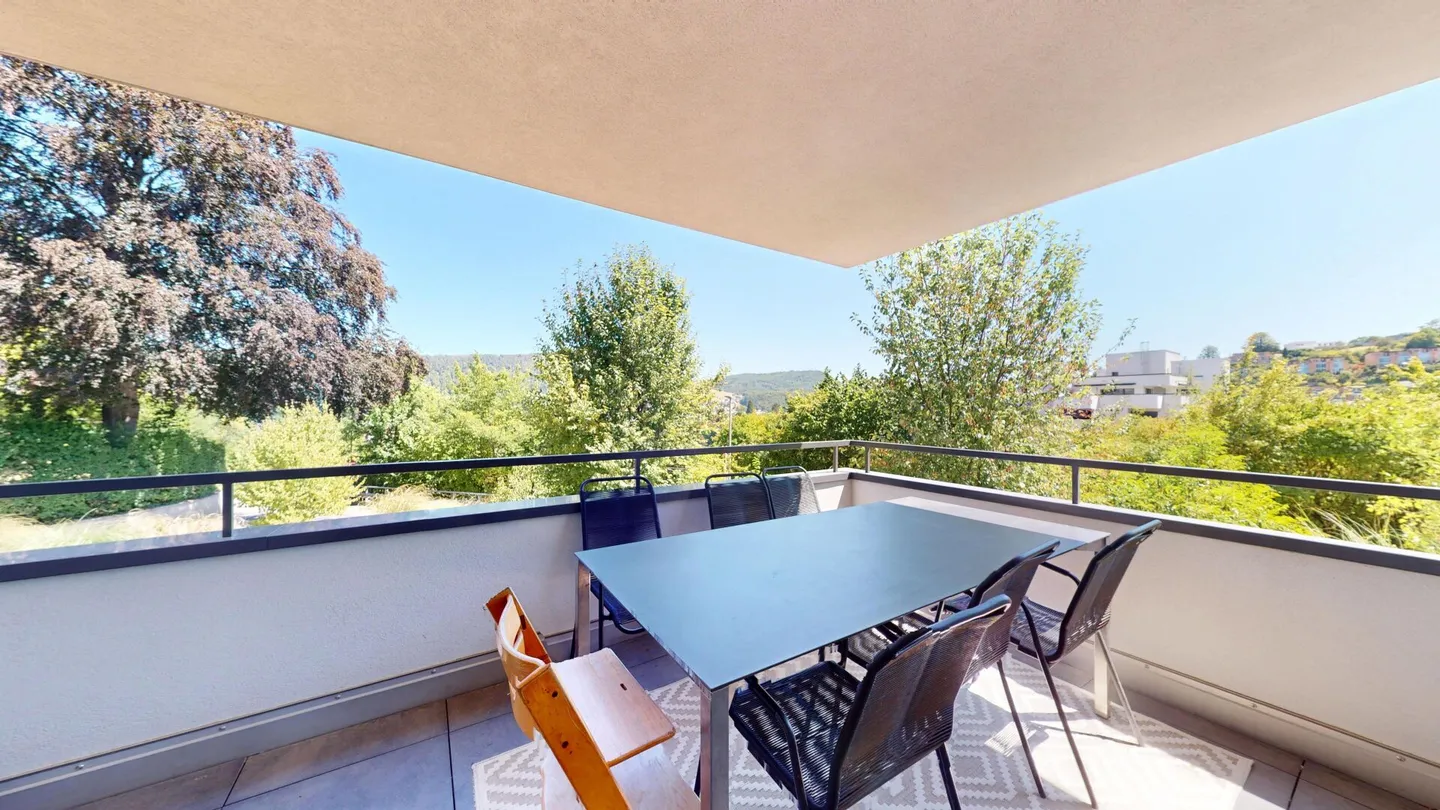 Unique Garden Apartment in a Desirable and Elevated Location - Photo 4 of 10