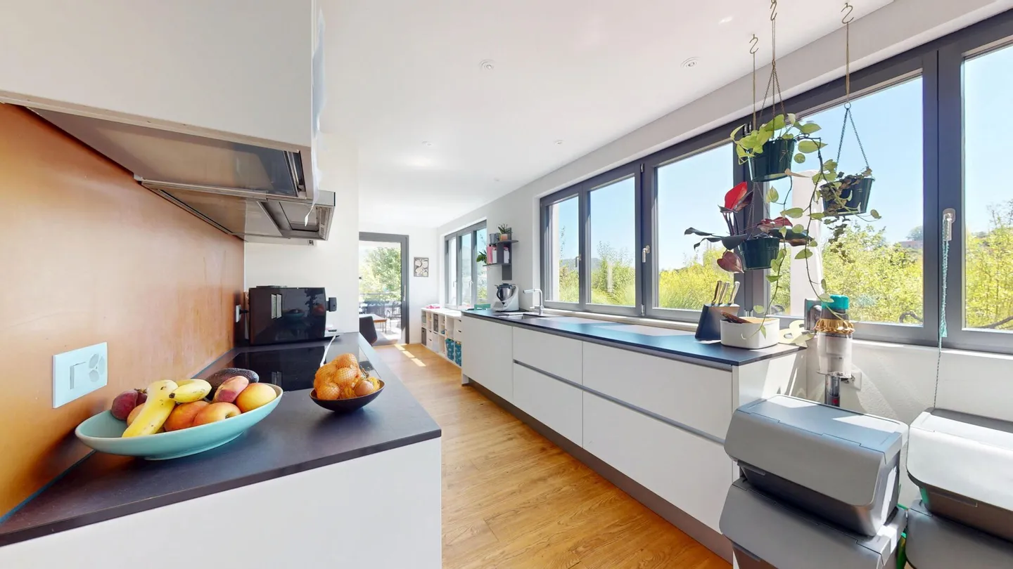 Unique Garden Apartment in a Desirable and Elevated Location - Photo 8 of 10