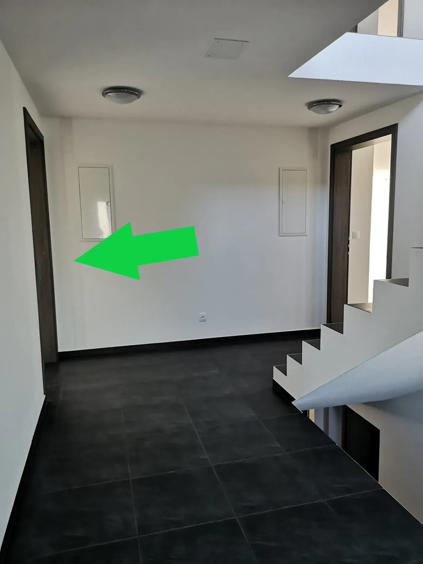 Appartamento moderno con giardino - Foto 3 di 17