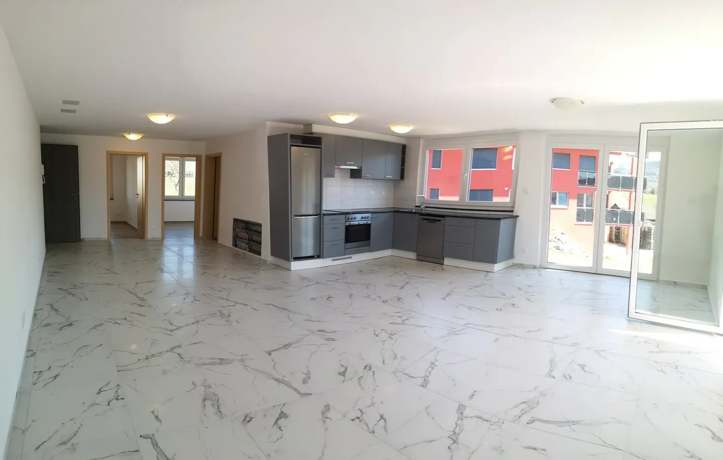 Appartamento moderno con giardino - Foto 4 di 17