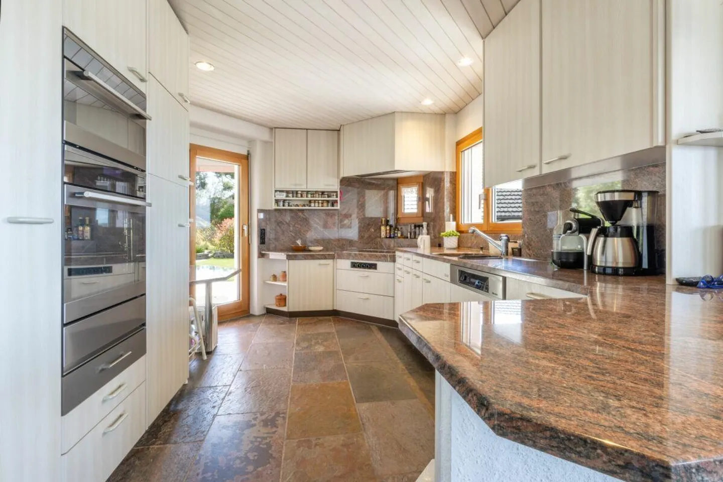 Vue panoramique de rêve rencontre qualité de vie - maison individuelle polyvalente en emplacement élevé - Photo 8 sur 16