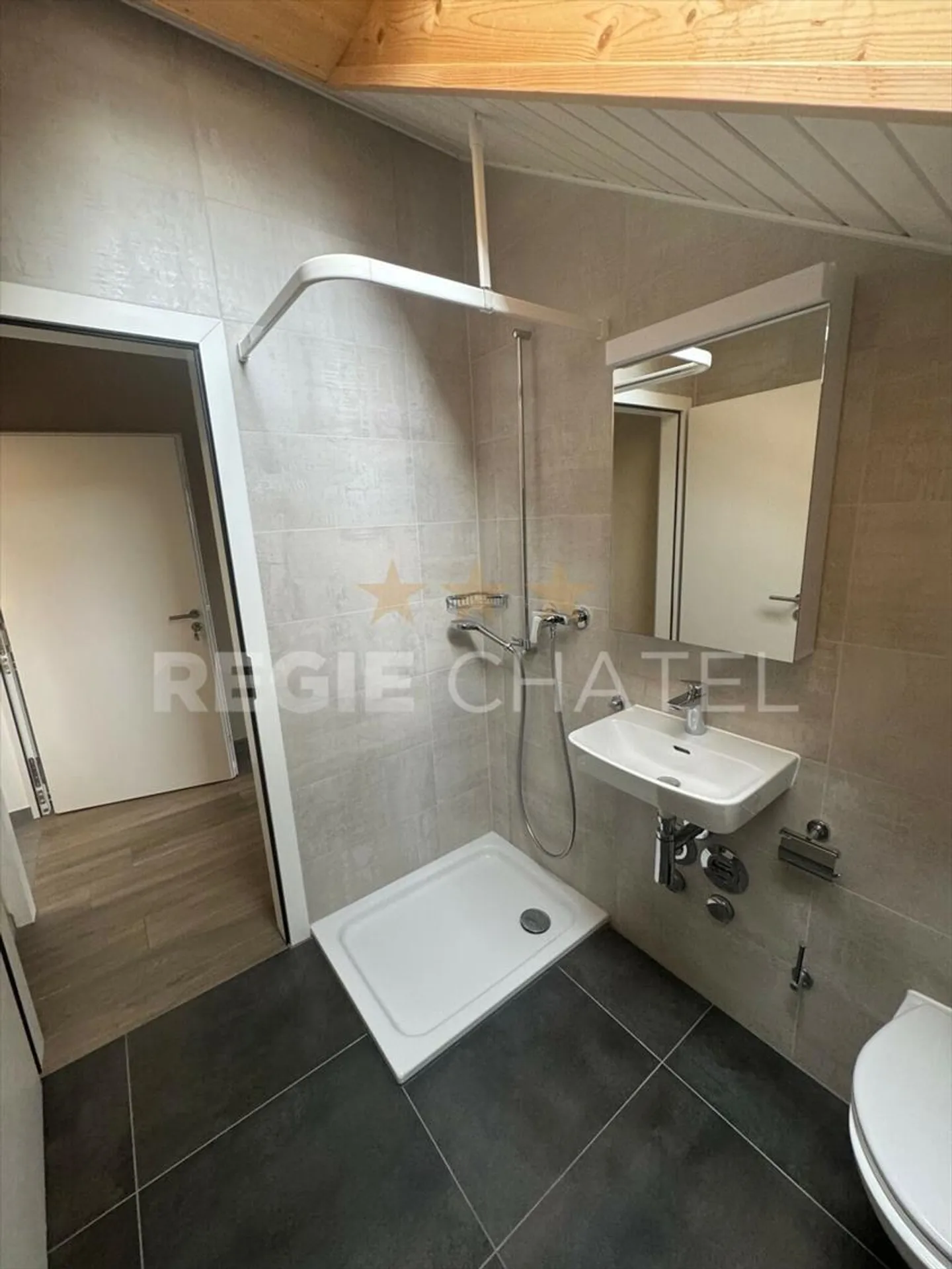 1-room apartment - Photo 3 of 6