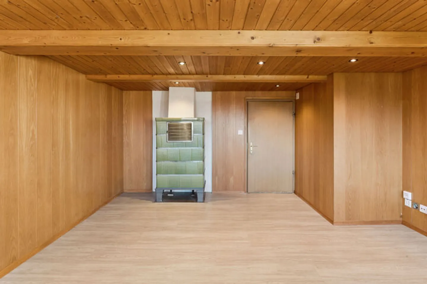 Charming Single-Family Home with Great Potential and Far-Reaching Views - Photo 5 of 8