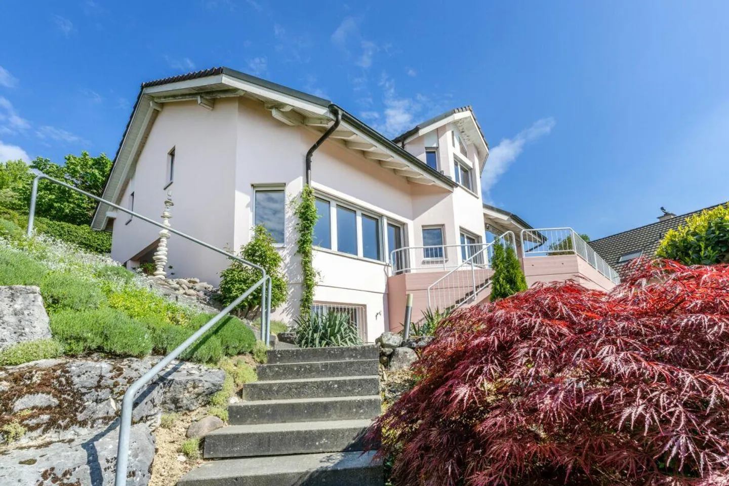 Vue panoramique de rêve rencontre qualité de vie - maison individuelle polyvalente en emplacement élevé - Photo 11 sur 16