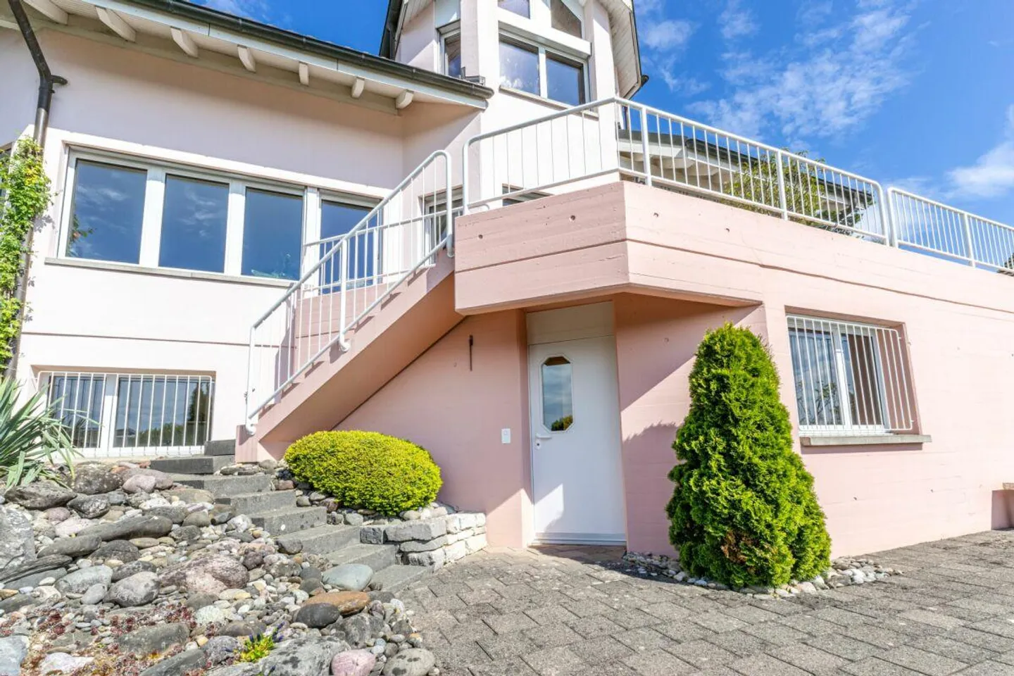Vue panoramique de rêve rencontre qualité de vie - maison individuelle polyvalente en emplacement élevé - Photo 12 sur 16