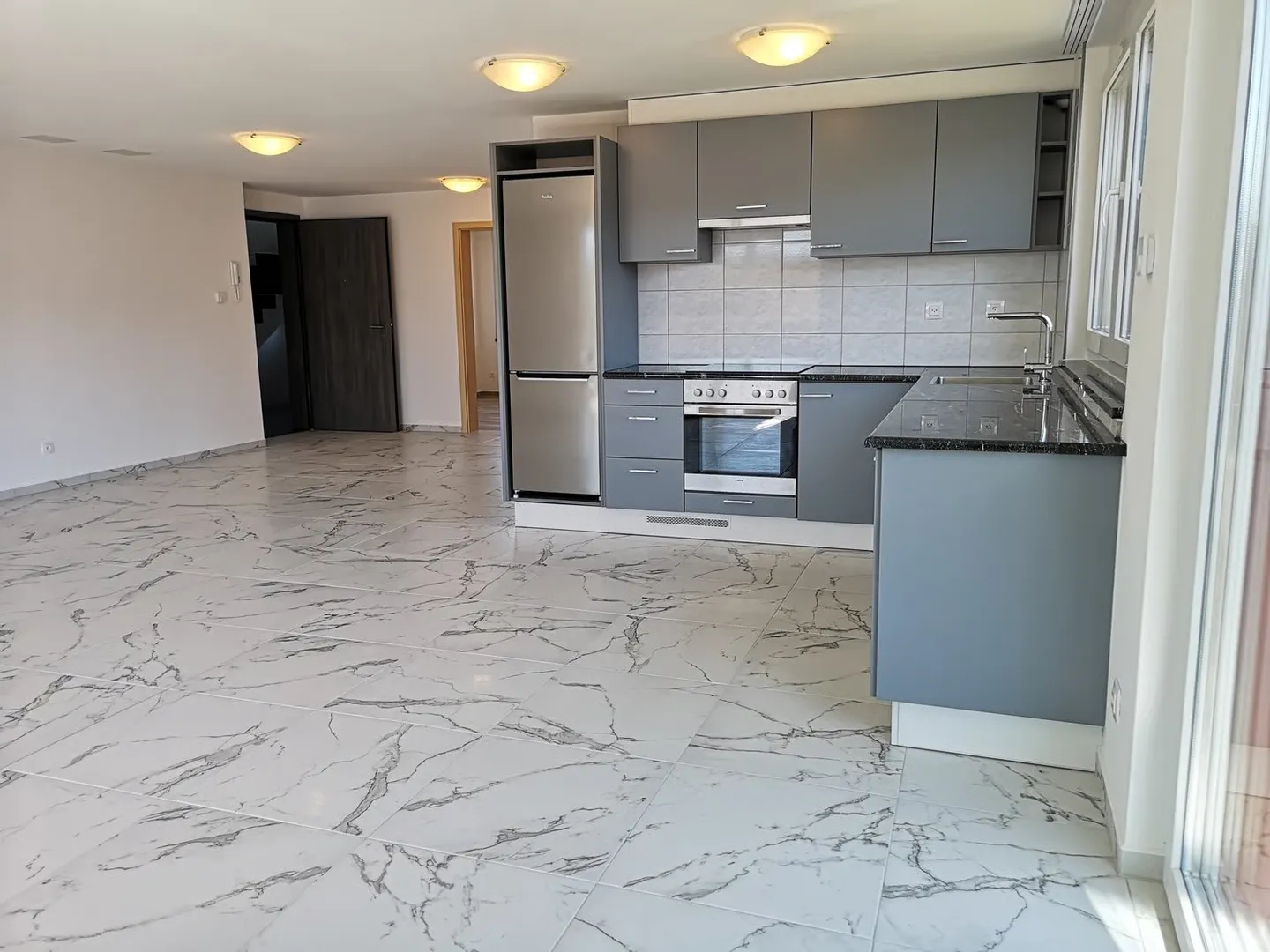 Appartamento moderno con giardino - Foto 12 di 17