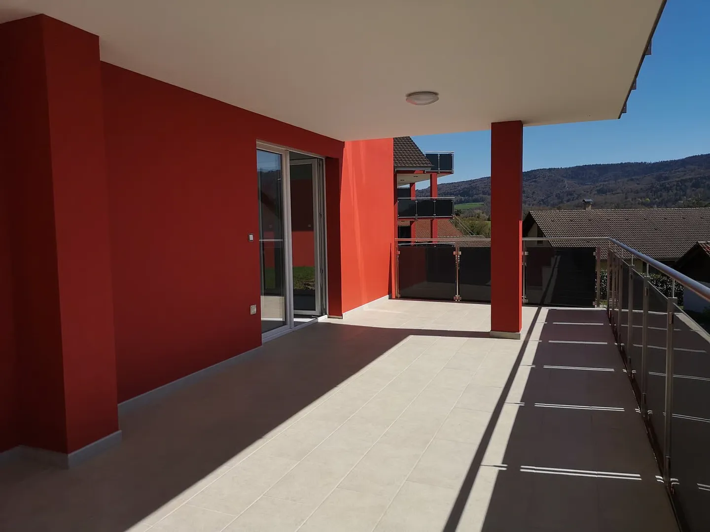 Appartamento moderno con giardino - Foto 14 di 17