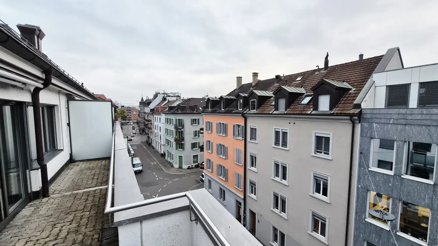 La tua nuova casa in una posizione centrale Appartamento 4 stanze con balcone - Foto 1 di 6