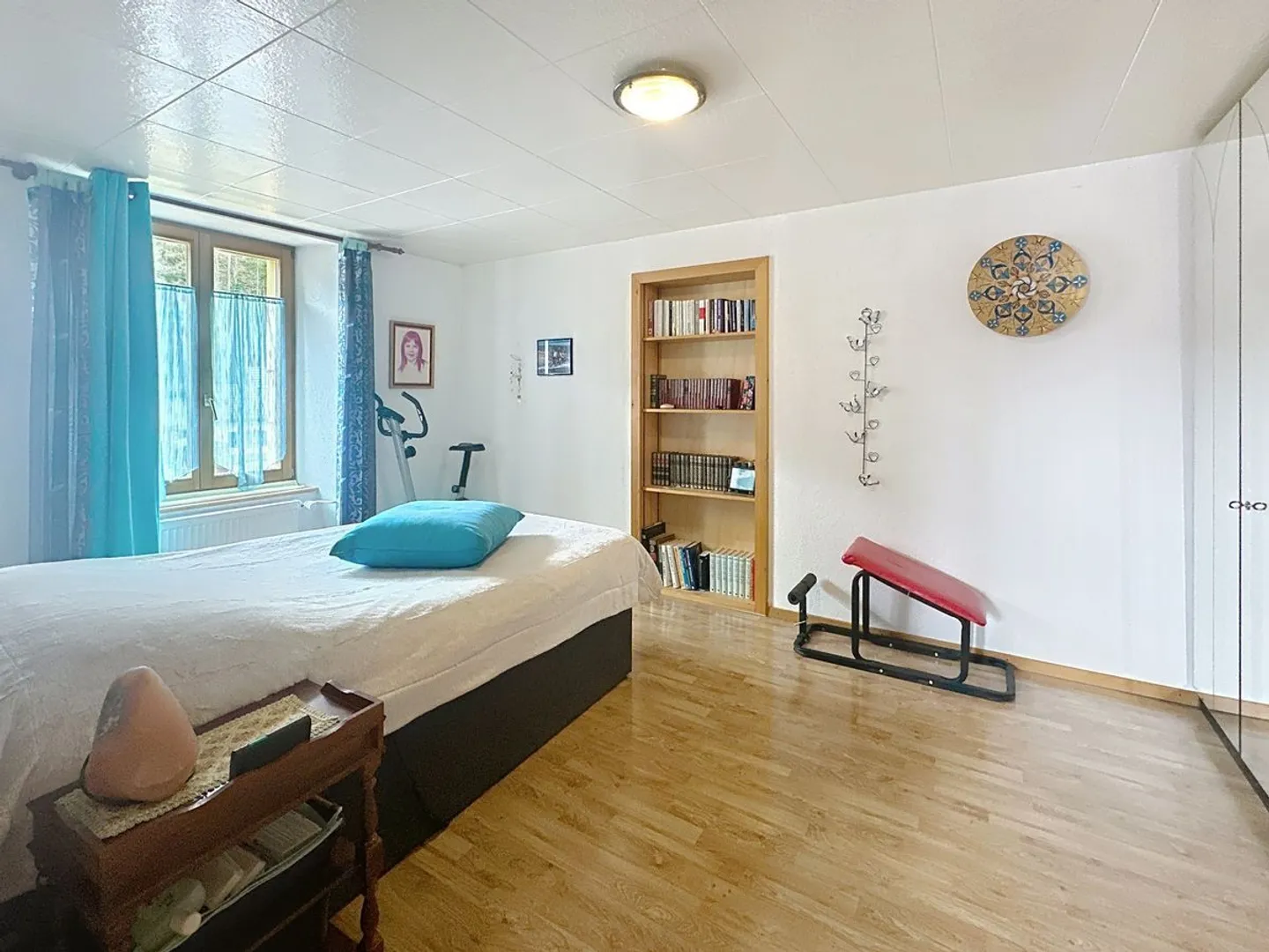 Una casa piena di potenziale a Buttes, ideale per vari progetti - Foto 4 di 13