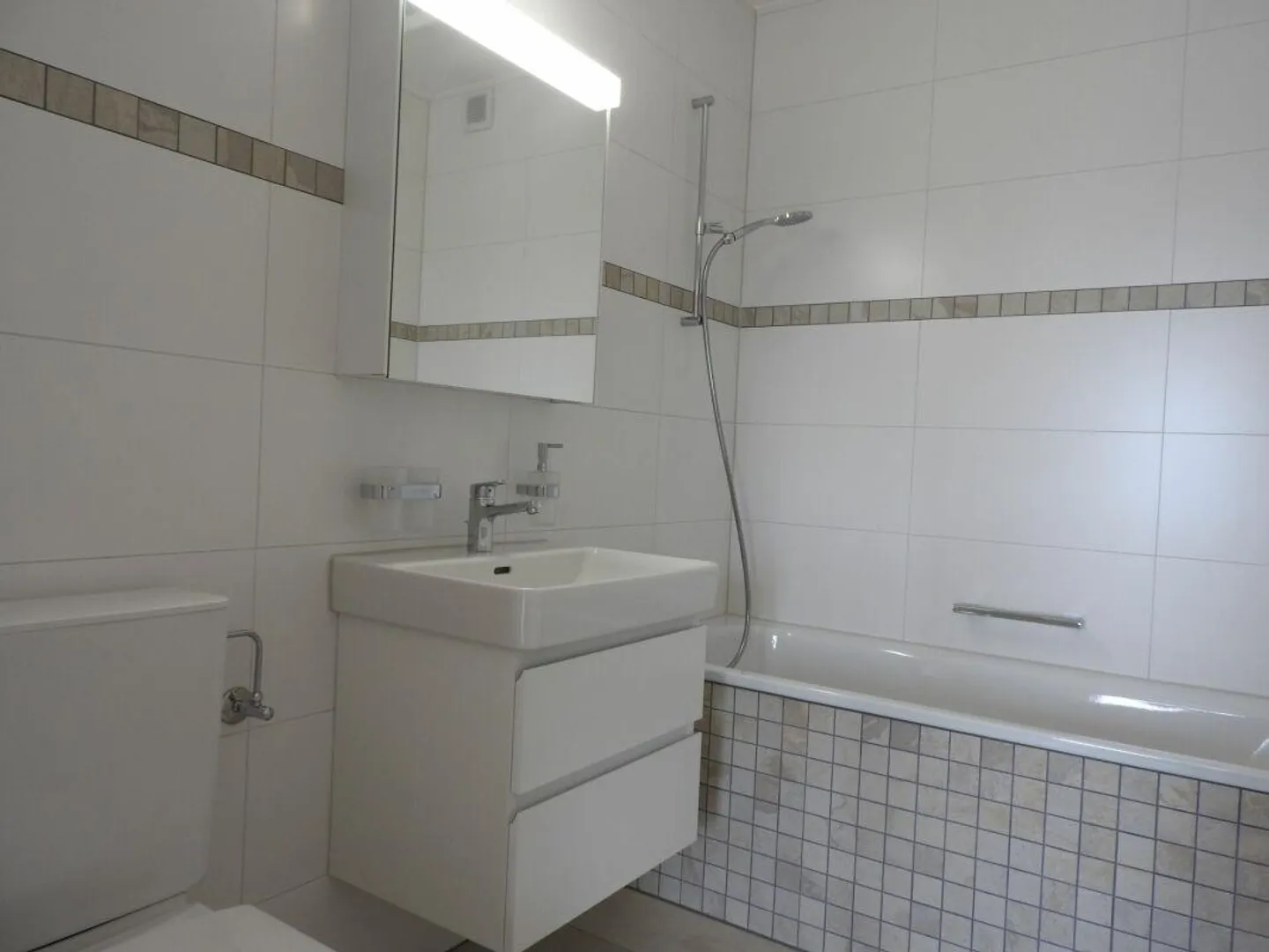 Belle, moderne appartement de 4,5 pièces - Photo 3 sur 10