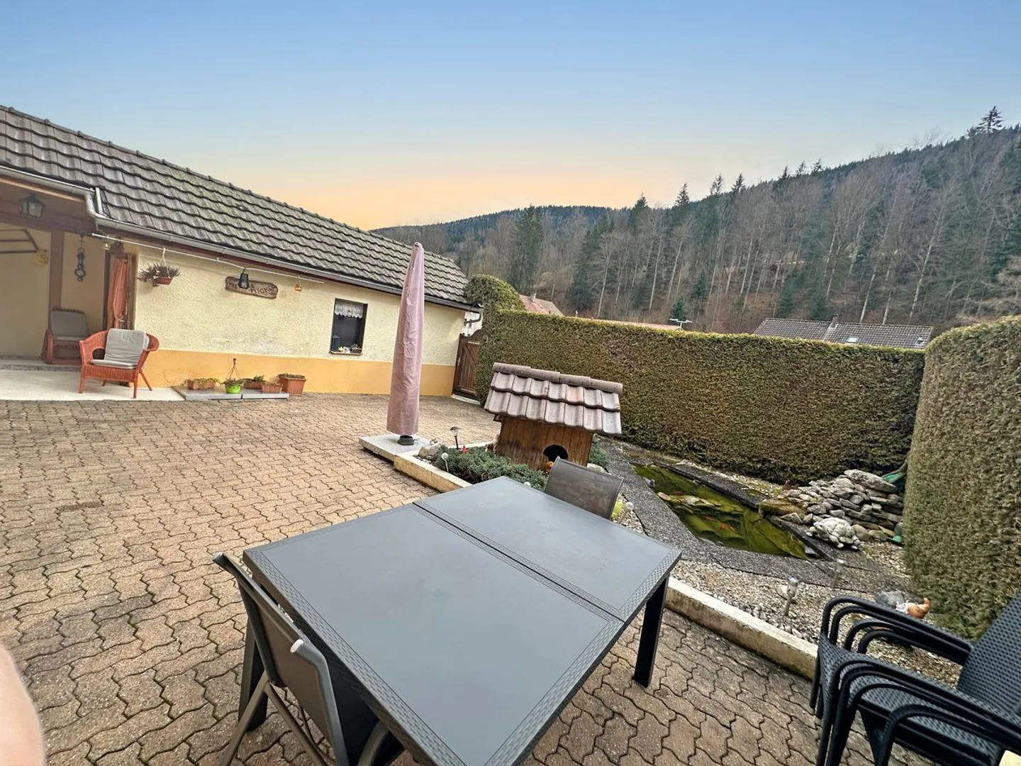 Una casa piena di potenziale a Buttes, ideale per vari progetti - Foto 12 di 13