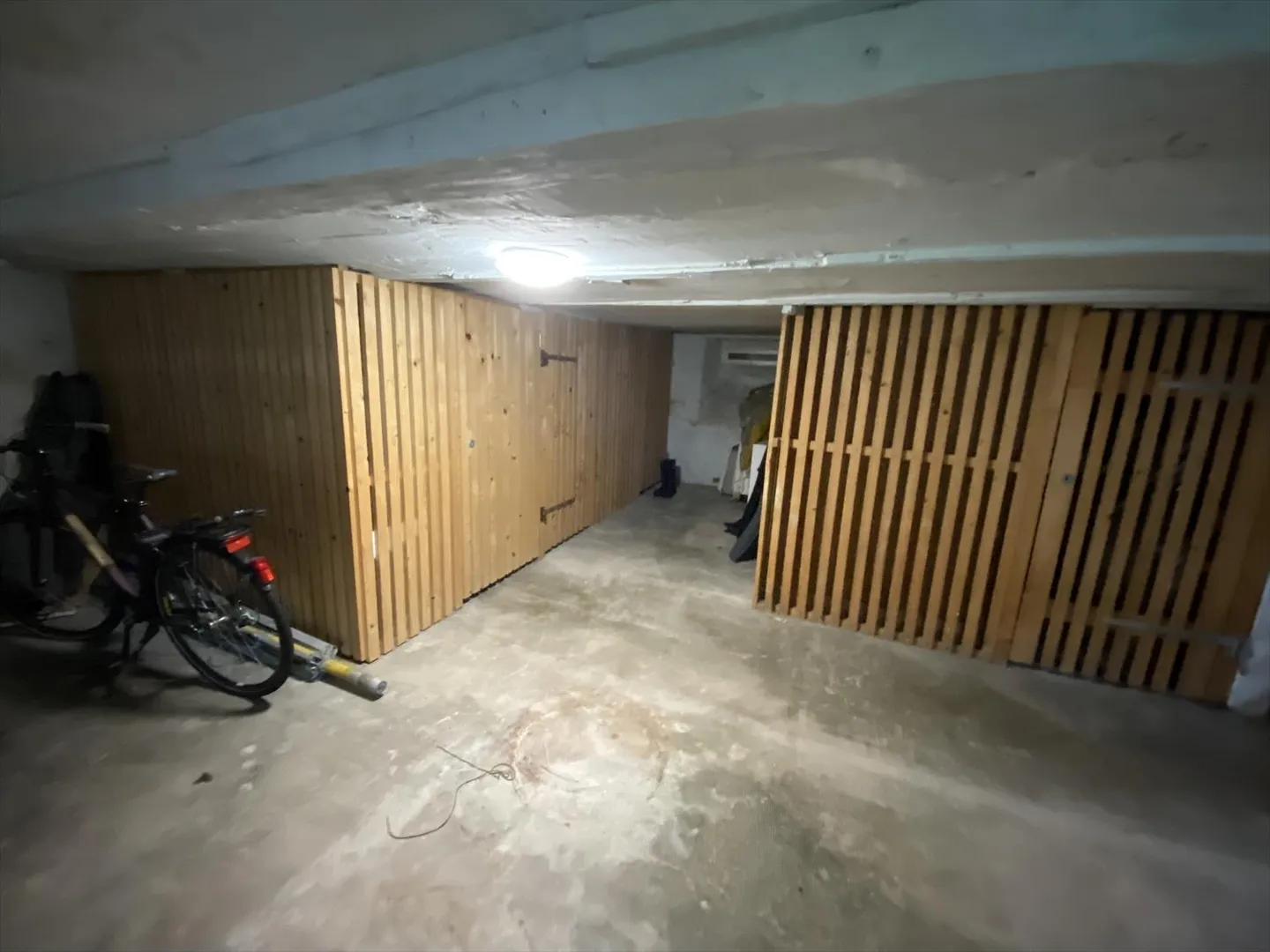 Edificio con 3 appartamenti con tetto completamente ristrutturato (2025) - Foto 18 di 23