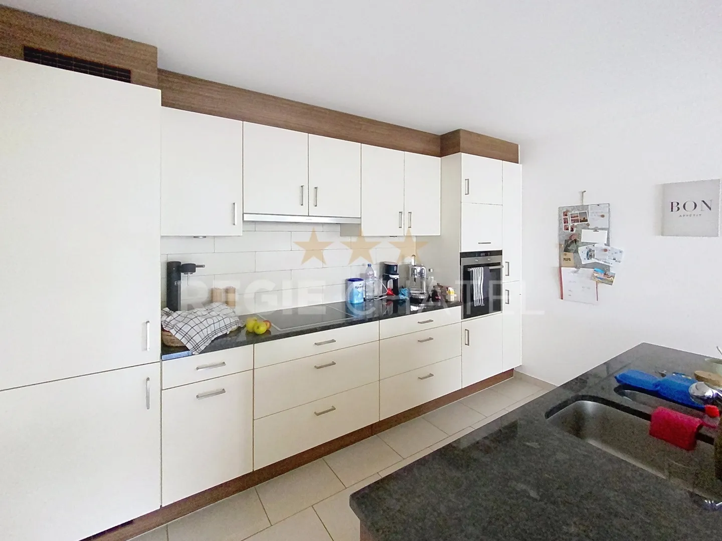 Magnificent 2.5 rooms with 50m2 terrace - Photo 2 of 10