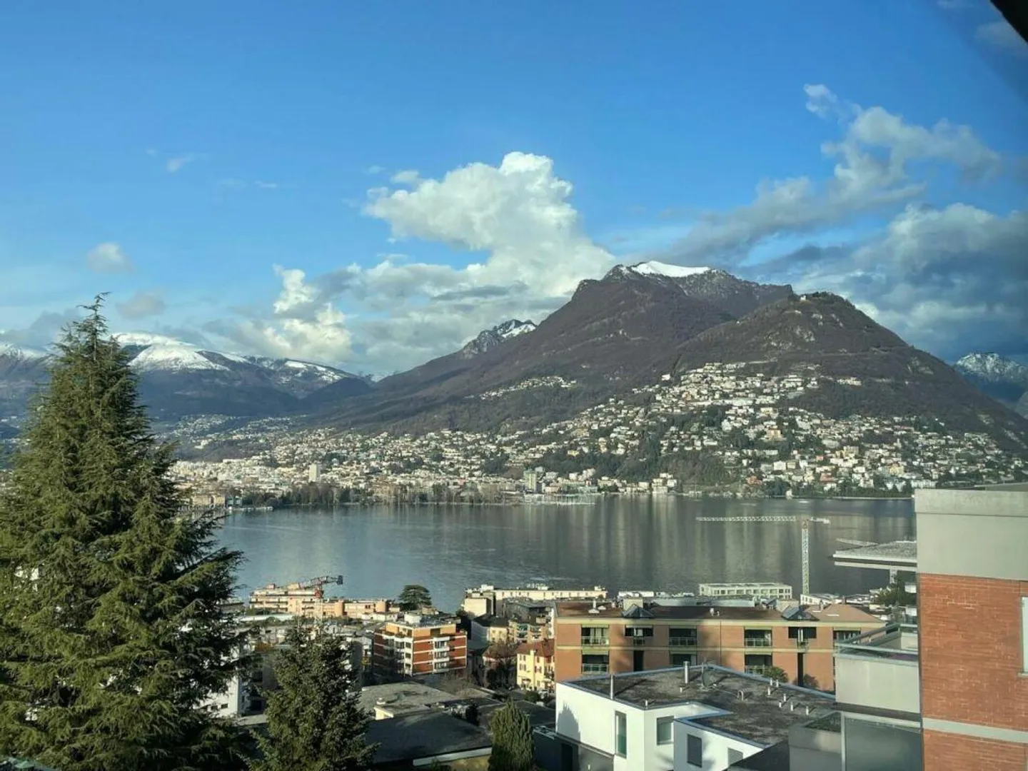 PARADISE · 3.5 ROOMS WITH LAKE VIEW - Photo 3 of 13