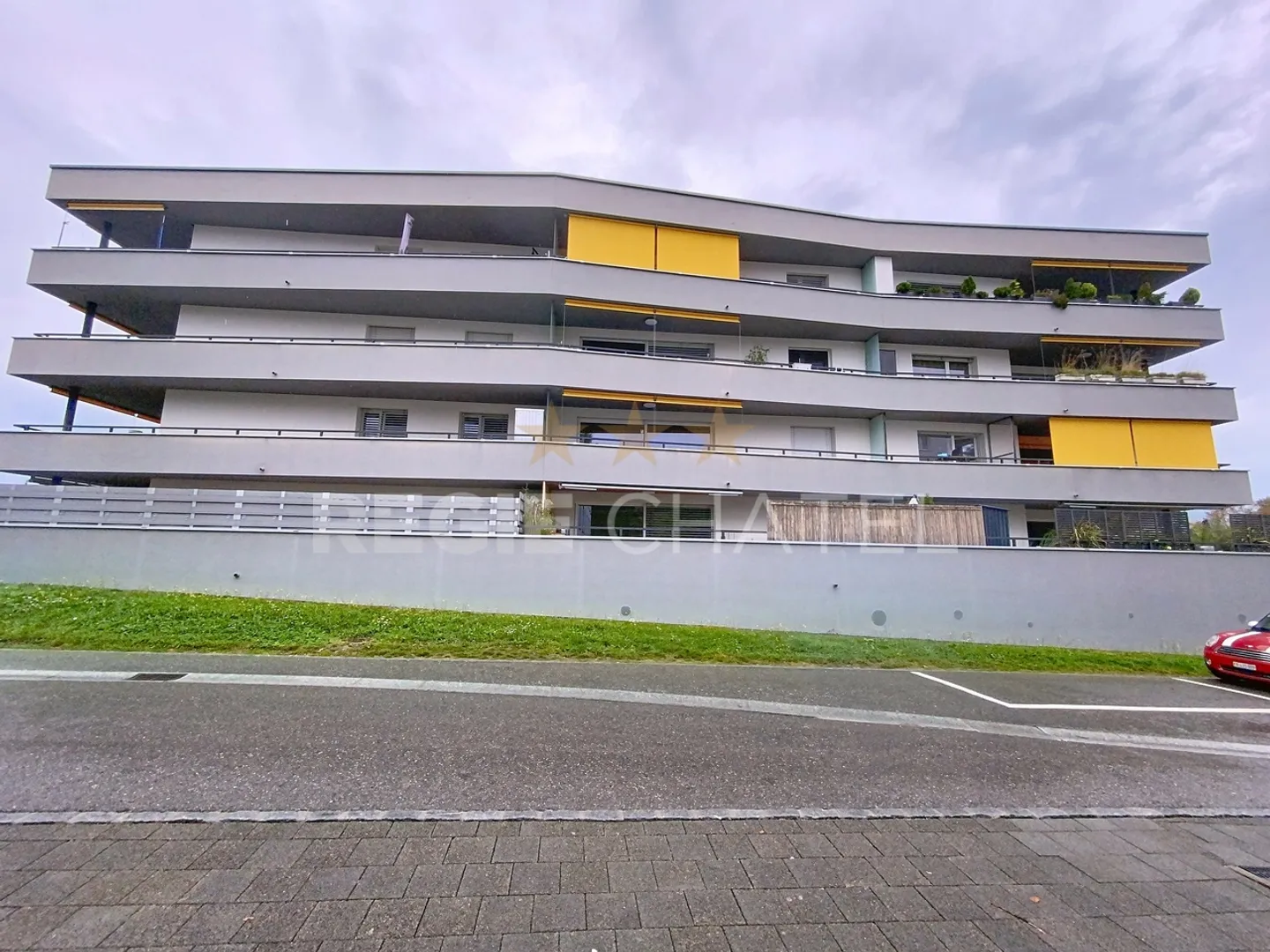 Magnificent 2.5 rooms with 50m2 terrace - Photo 1 of 10