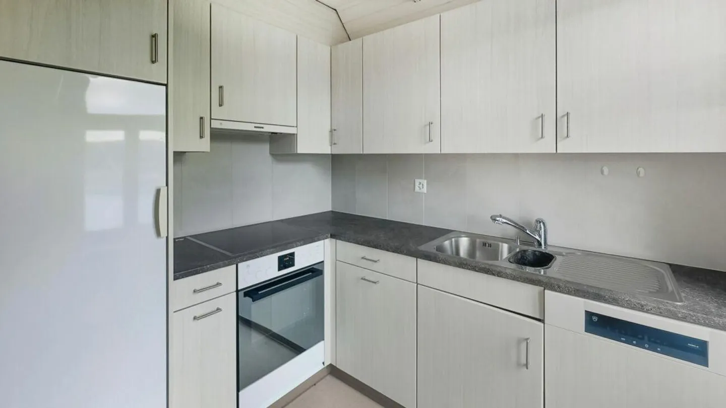 Charmante Dachwohnung in Schwarzenbach - Foto 5 von 10