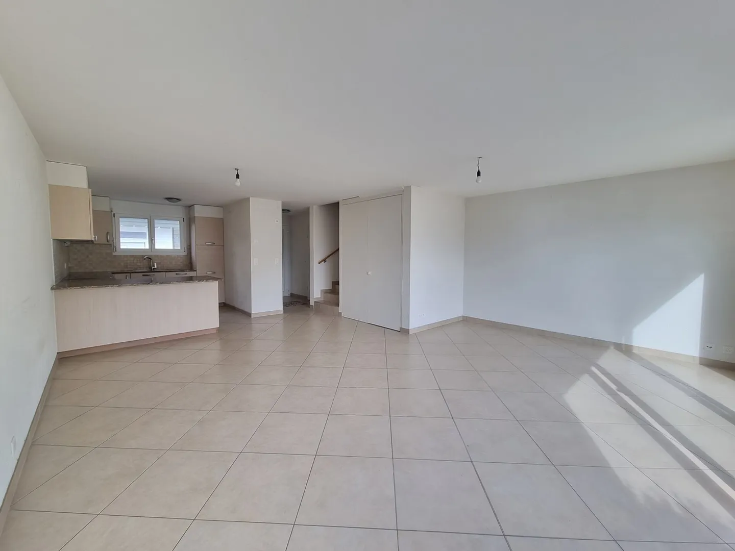 Single house for rent - Photo 2 of 17