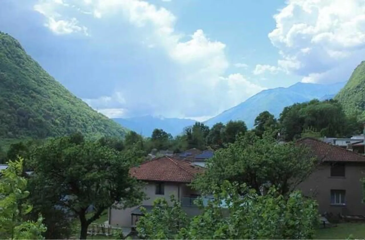 NOUVEAU 4.5 PIÈCES AVEC GRAND JARDIN ET TERRASSE À LUMINO - Photo 9 sur 11