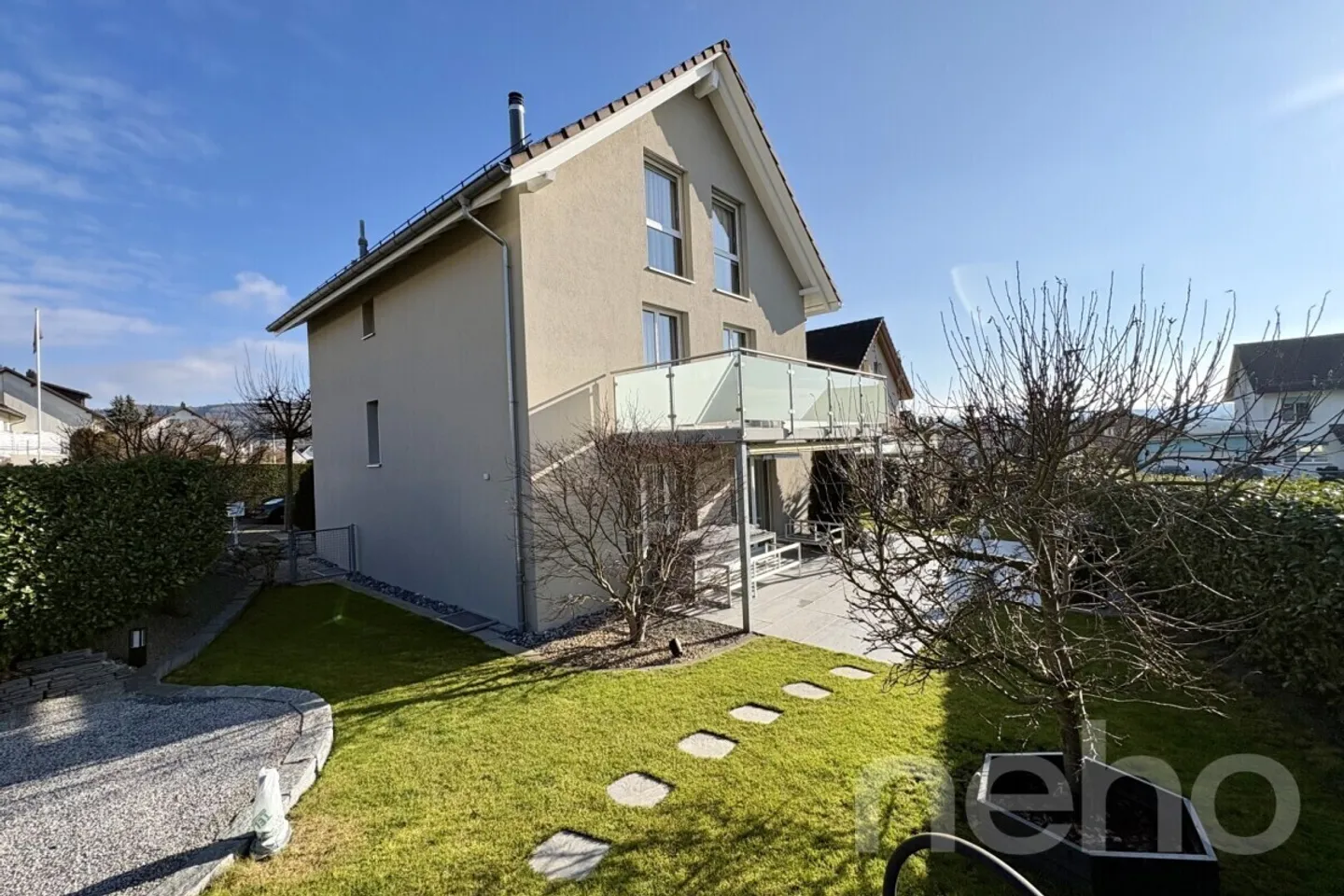 Maison individuelle avec 5,5 pièces et beaucoup d'intimité - Photo 1 sur 12