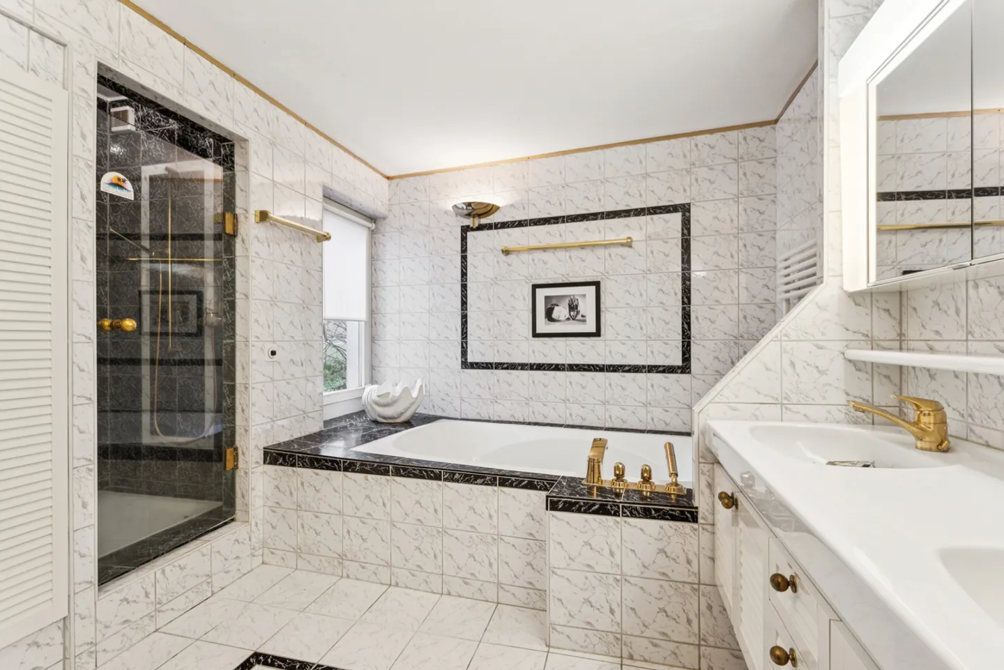 Splendida casa a schiera di 10 stanze con appartamento in affitto - Foto 7 di 9