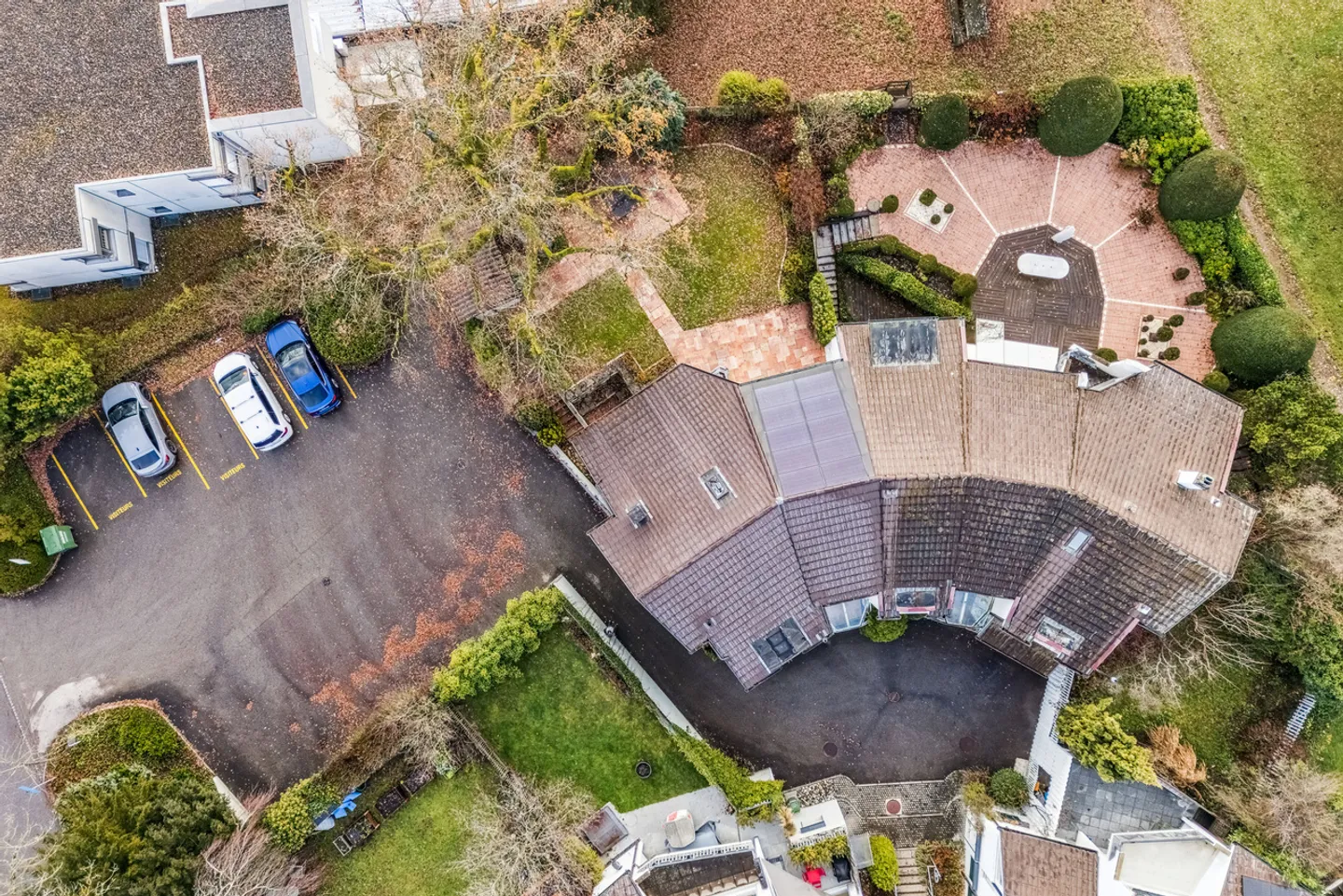 Splendida casa a schiera di 10 stanze con appartamento in affitto - Foto 9 di 9