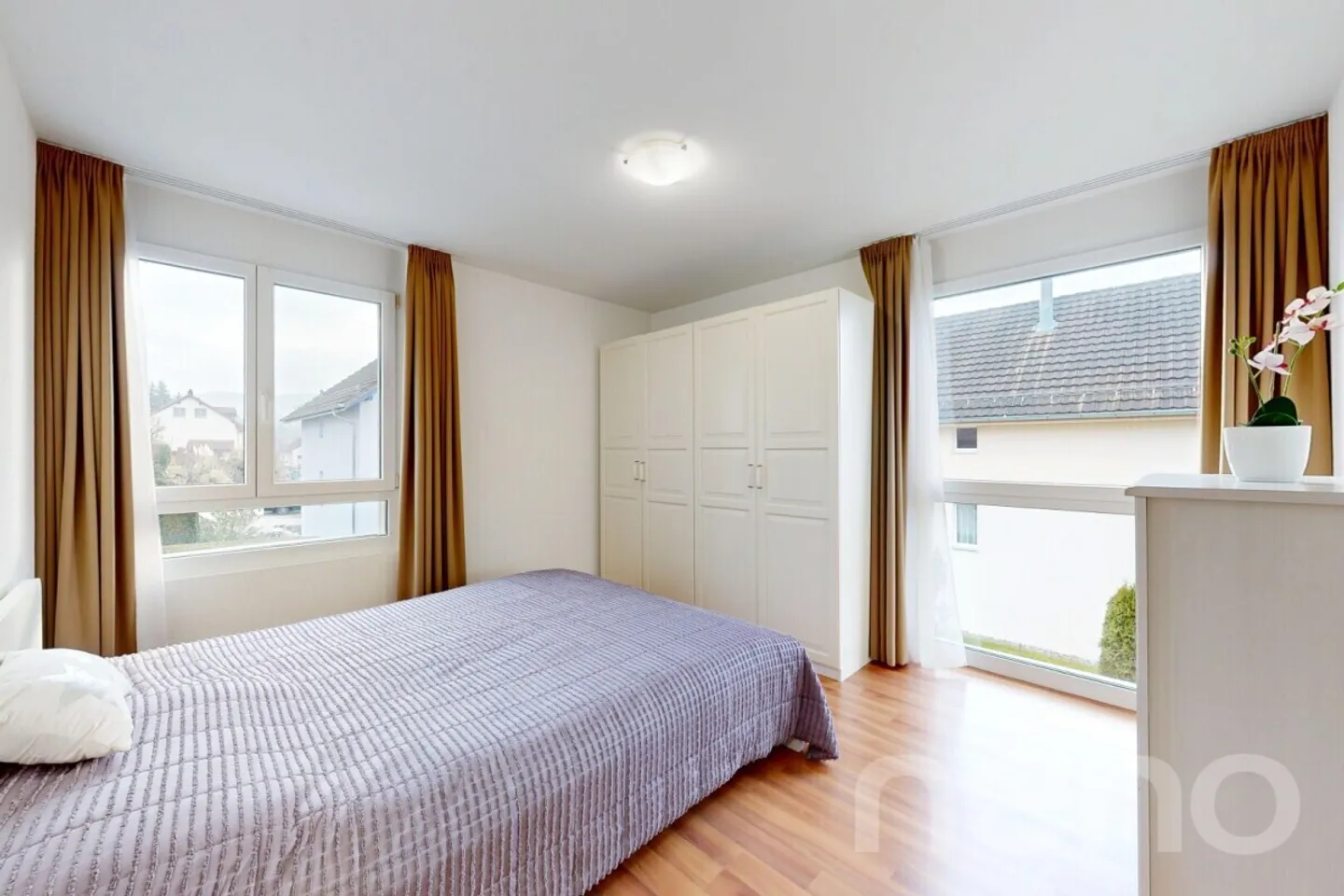 Maison individuelle avec 5,5 pièces et beaucoup d'intimité - Photo 8 sur 12