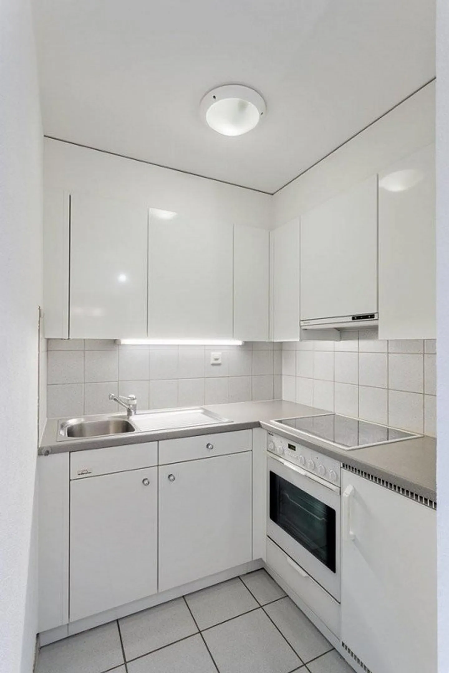 Appartement Charmant avec Vue sur le Lac - Photo 5 sur 7