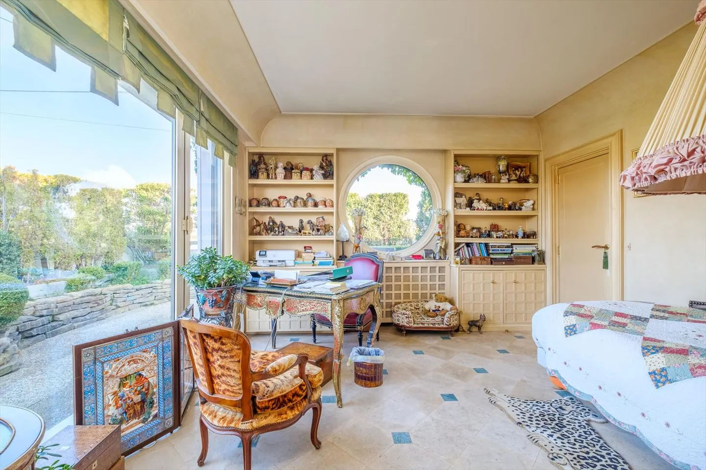Penthouse 4.5 Rooms - 360-Degree View - Price Negotiable - Photo 8 of 10