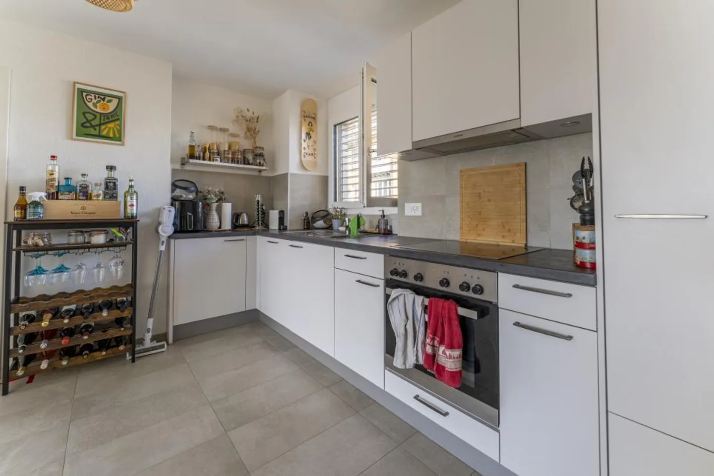 RARE! ATTIC JUST STEPS FROM THE CITY CENTER! - Photo 4 of 5