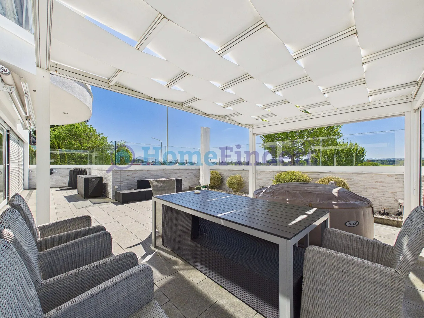 Pièce unique baignée de lumière avec terrasse ensoleillée ! - Photo 1 sur 4