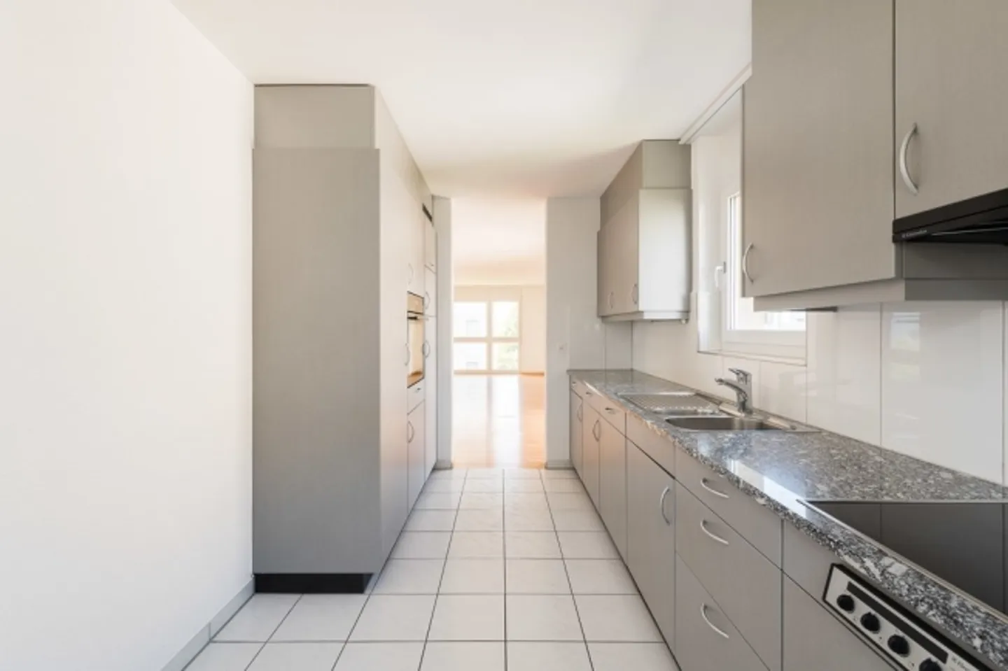 «Wir suchen genau Sie» - Photo 4 of 7