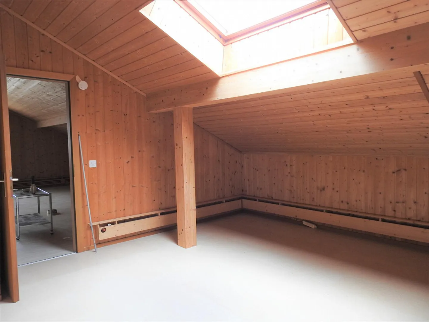 2 1/2 Attic Apartment - Photo 2 of 3