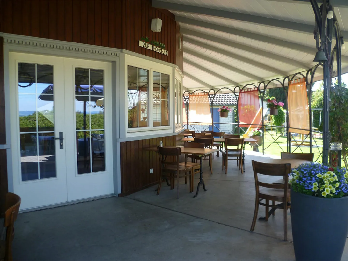 Trasferisciti e inizia - Ottimo ristorante vicino al lago - Foto 9 di 10