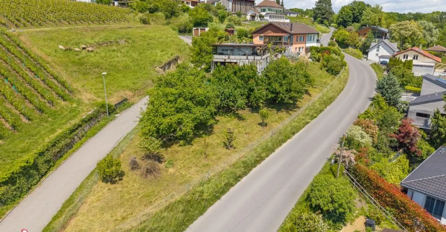 Casa con vista sul lago di Morat e la possibilità di costruire un appartamento - Foto 4 di 9
