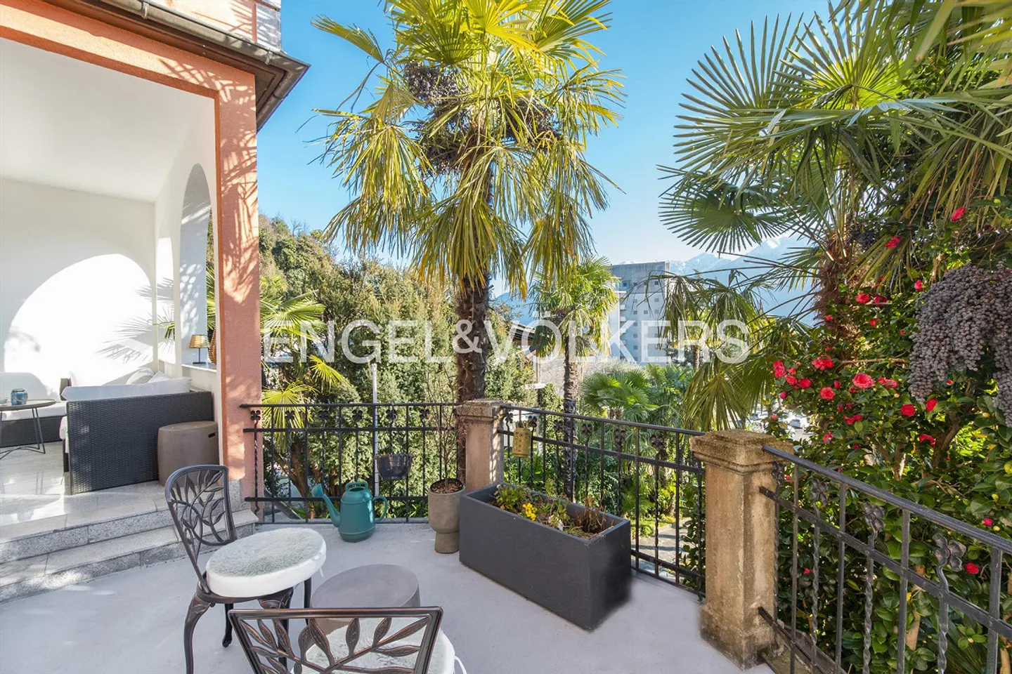 Casa patrizia con 3 appartamenti e giardino soleggiato (89) - Foto 15 di 15