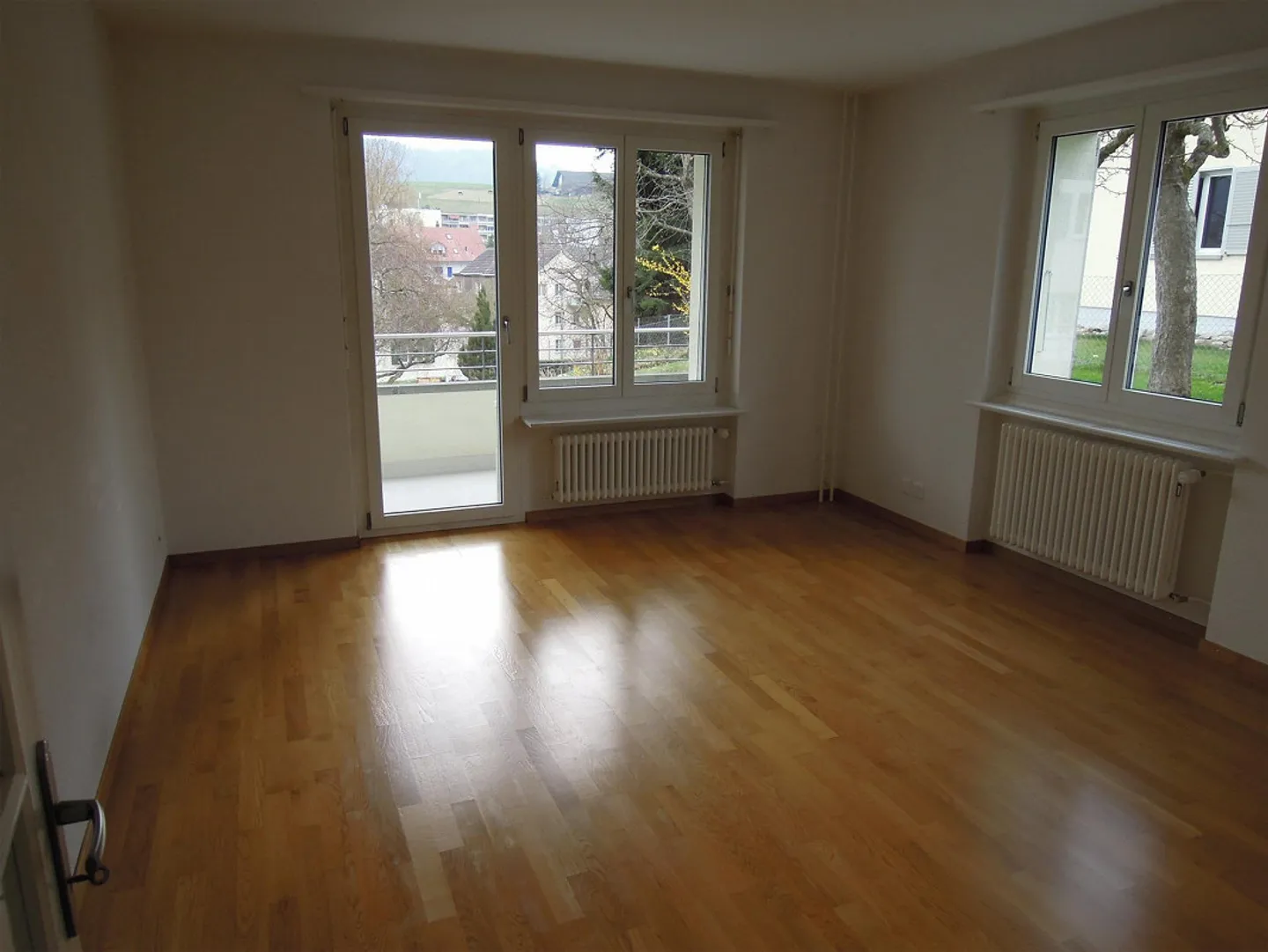 Bell'appartamento nella migliore posizione a Köniz! - Foto 4 di 9
