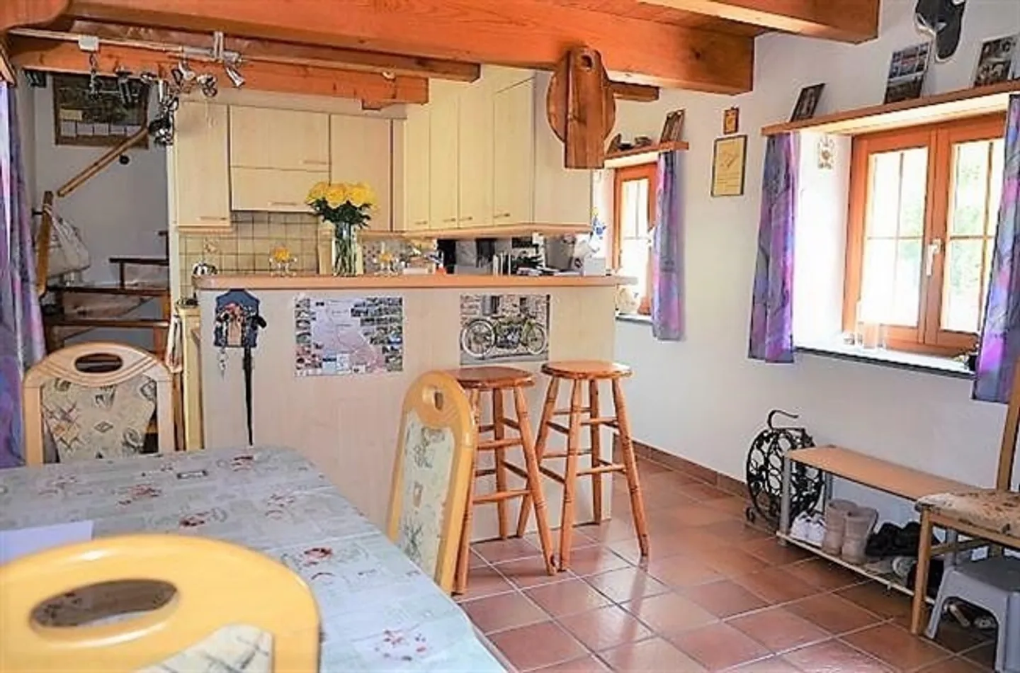 «3-stöckiges rustikales Haus mit großer Terrasse und kleinem Garten / Bel rustico di 3 piani con grande terrazza e piccolo giardino» - Foto 4 di 17