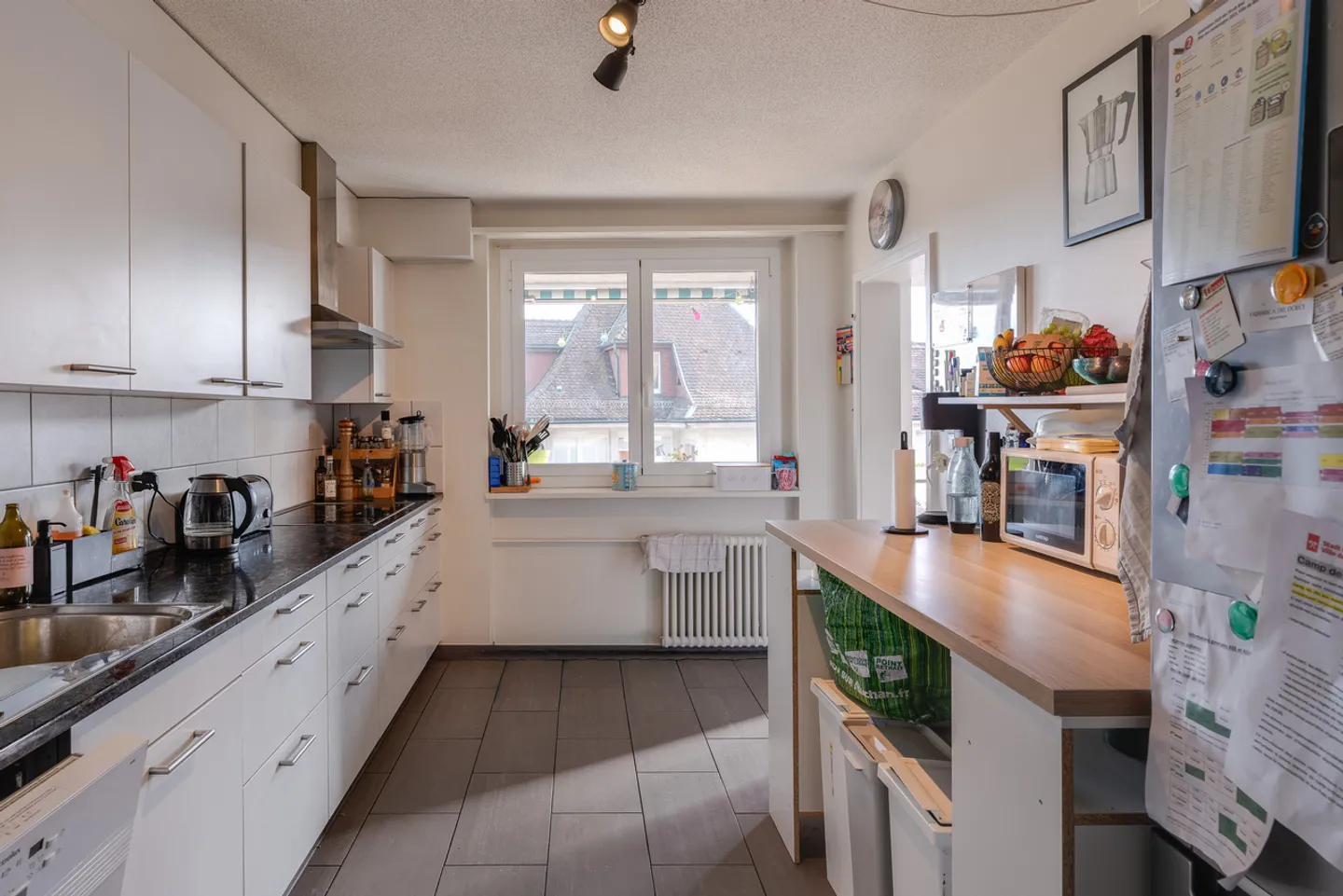 Attractive MFH/investment property with 7 apartments in an excellent location - Photo 6 of 21