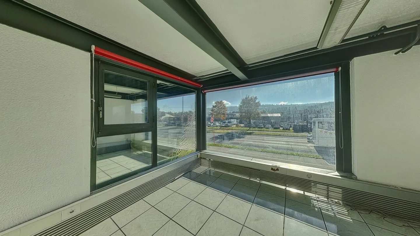 Espace Commercial Polyvalent - Photo 5 sur 8