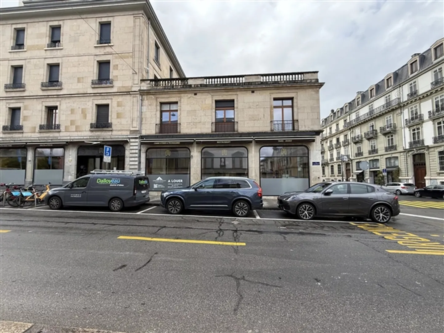 Extraordinary Passage 825 m2 - Photo 3 of 20